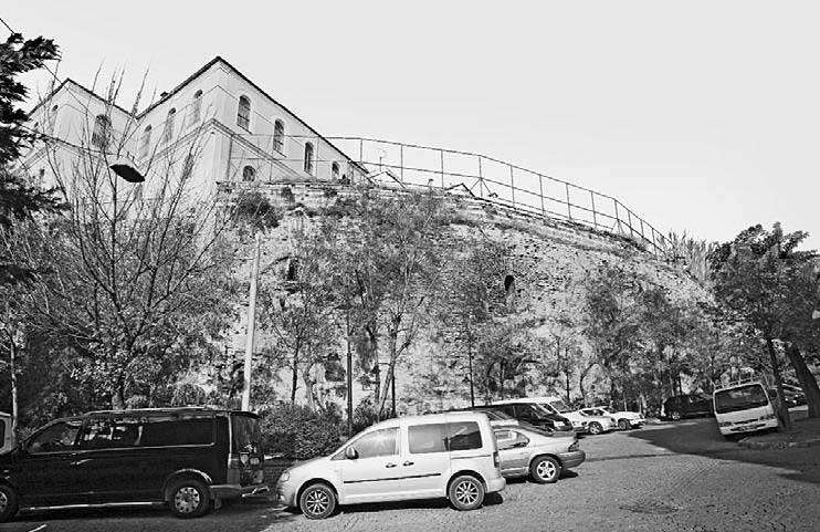 Иллюстрация к книге — Тайна Колизея [i_026.jpg]