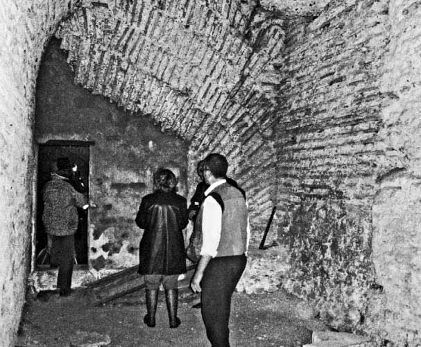 Иллюстрация к книге — Тайна Колизея [i_039.jpg]