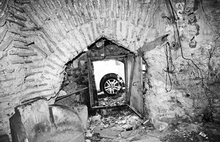 Иллюстрация к книге — Тайна Колизея [i_041.jpg]