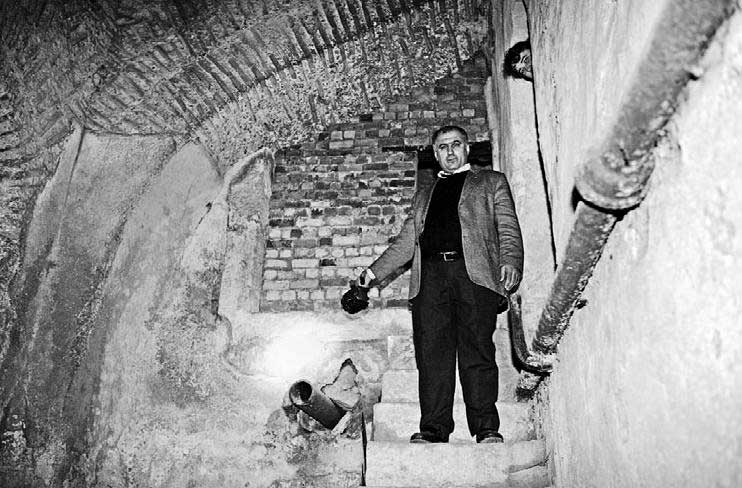 Иллюстрация к книге — Тайна Колизея [i_052.jpg]