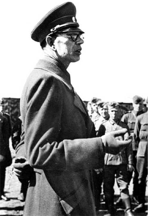 Иллюстрация к книге — Генерал из трясины. Судьба и история Андрея Власова. Анатомия предательства [i_001.jpg]