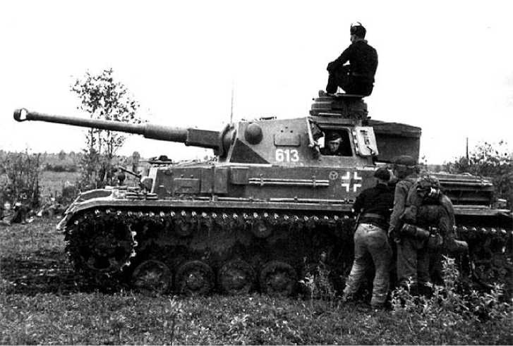 Иллюстрация к книге — Генерал из трясины. Судьба и история Андрея Власова. Анатомия предательства [i_039.jpg]