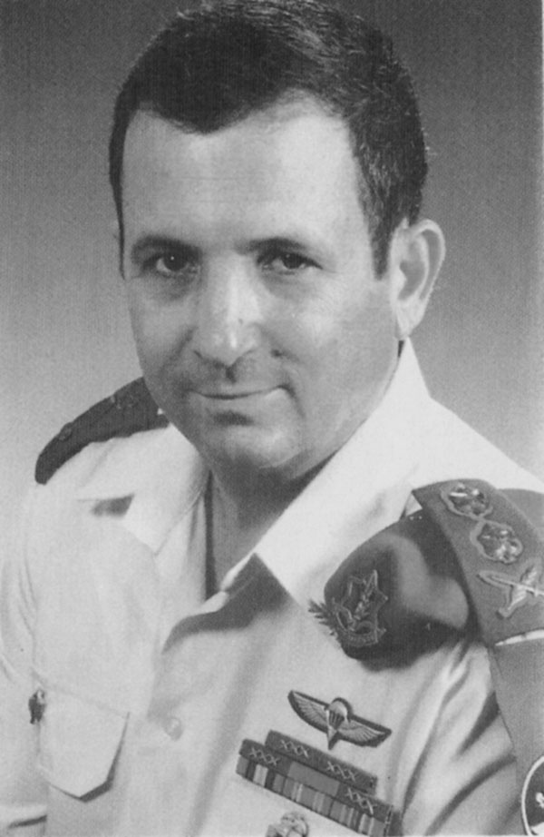 Иллюстрация к книге — Миссия выполнима. Удары израильского спецназа [_24.jpg]