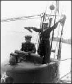 Иллюстрация к книге — Маринеско Александр Иванович [i_013.jpg]