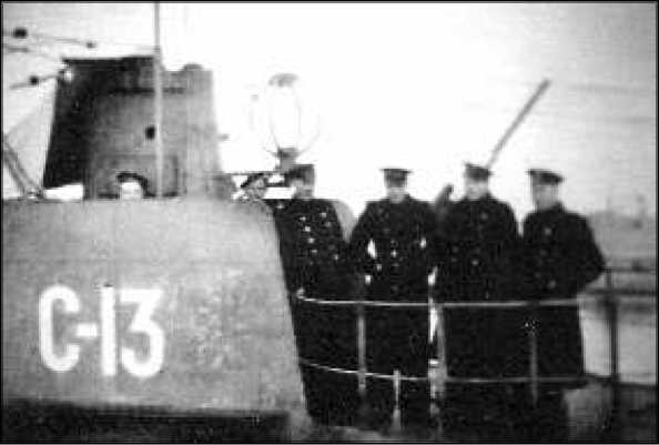 Иллюстрация к книге — Маринеско Александр Иванович [i_056.jpg]