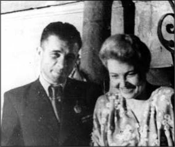 Иллюстрация к книге — Маринеско Александр Иванович [i_058.jpg]