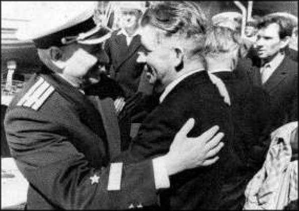 Иллюстрация к книге — Маринеско Александр Иванович [i_063.jpg]