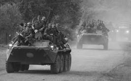 Иллюстрация к книге — Сердюков гейт. Мебель, женщины, миллиарды. Жизнь и нравы вредителей XXI века [i_024.jpg]