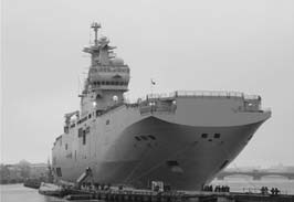 Иллюстрация к книге — Сердюков гейт. Мебель, женщины, миллиарды. Жизнь и нравы вредителей XXI века [i_039.jpg]