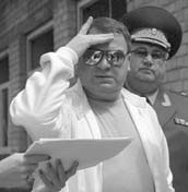 Иллюстрация к книге — Сердюков гейт. Мебель, женщины, миллиарды. Жизнь и нравы вредителей XXI века [i_051.jpg]