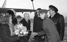 Иллюстрация к книге — Сердюков гейт. Мебель, женщины, миллиарды. Жизнь и нравы вредителей XXI века [i_054.jpg]