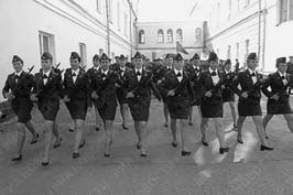 Иллюстрация к книге — Сердюков гейт. Мебель, женщины, миллиарды. Жизнь и нравы вредителей XXI века [i_073.jpg]