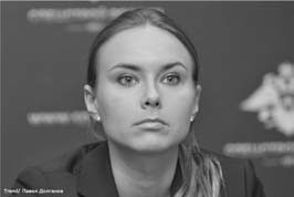 Иллюстрация к книге — Сердюков гейт. Мебель, женщины, миллиарды. Жизнь и нравы вредителей XXI века [i_080.jpg]