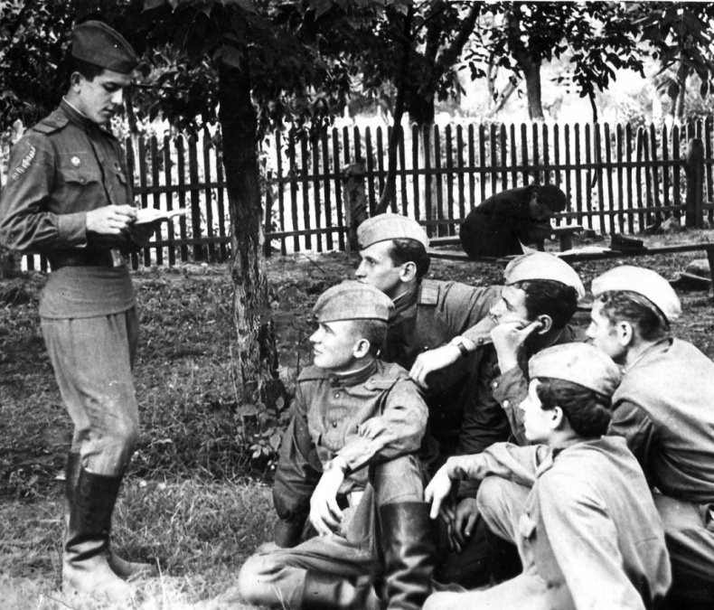 Иллюстрация к книге — От Лубянки  до Кремля [i_002.jpg]