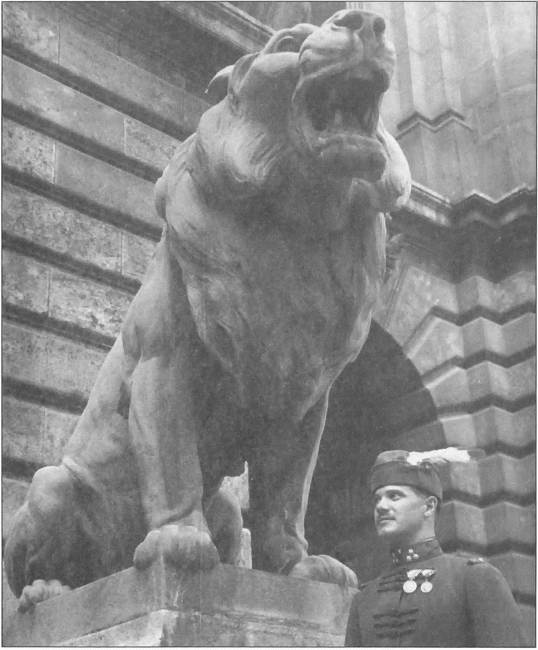 Иллюстрация к книге — "Венгерская рапсодия" ГРУ [i_027.jpg]