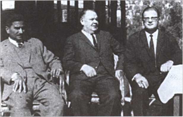 Иллюстрация к книге — Начальник внешней разведки. Спецоперации генерала Сахаровского [i_011.jpg]