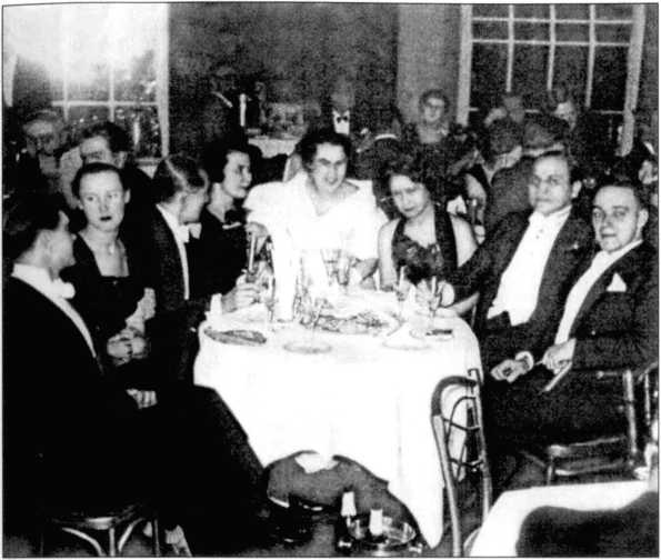 Иллюстрация к книге — Секретный фронт Генерального штаба [i_064.jpg]