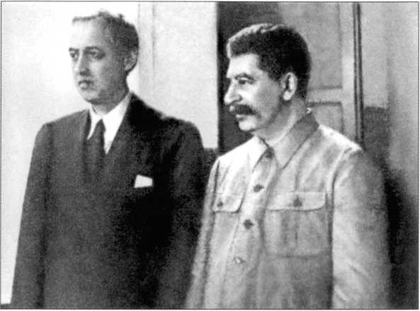 Иллюстрация к книге — Секретный фронт Генерального штаба [i_070.jpg]