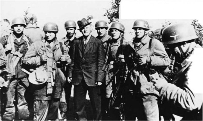 Иллюстрация к книге — Гитлеровская машина шпионажа. Военная и политическая разведка Третьего рейха. 1933-1945 [i_039.jpg]