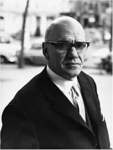 Иллюстрация к книге — Гитлеровская машина шпионажа. Военная и политическая разведка Третьего рейха. 1933-1945 [i_074.jpg]