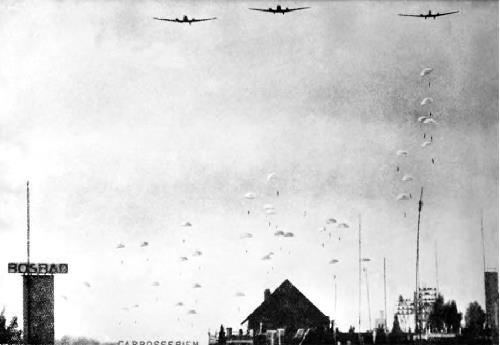 Иллюстрация к книге — Гитлеровская машина шпионажа. Военная и политическая разведка Третьего рейха. 1933-1945 [i_098.jpg]