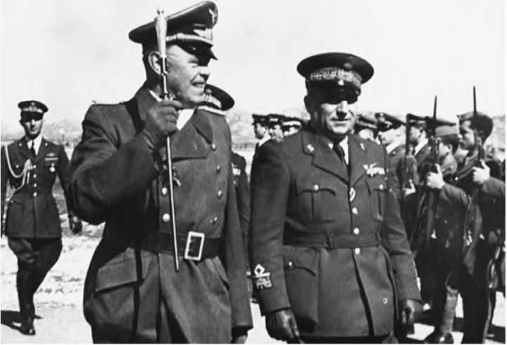 Иллюстрация к книге — Гитлеровская машина шпионажа. Военная и политическая разведка Третьего рейха. 1933-1945 [i_102.jpg]