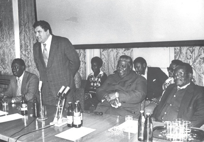 Иллюстрация к книге — Горячая "холодная война". Юг Африки (1960-1990 гг.) [i_008.jpg]