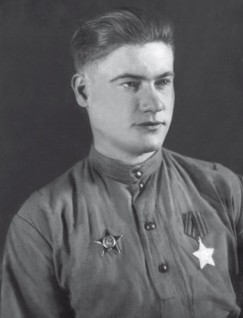 Иллюстрация к книге — Фронтовые разведчики. "Я ходил за линию фронта" [i_001.jpg]