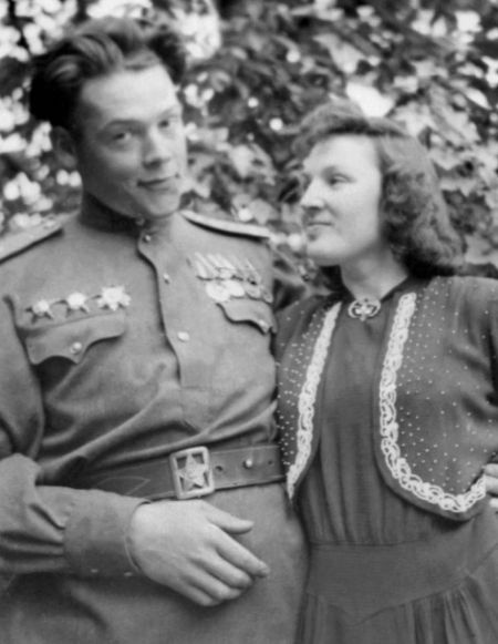 Иллюстрация к книге — Фронтовые разведчики. "Я ходил за линию фронта" [i_021.jpg]