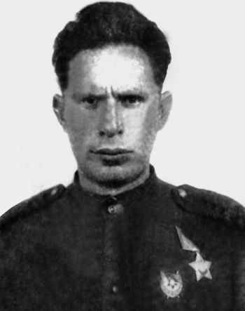 Иллюстрация к книге — Фронтовые разведчики. "Я ходил за линию фронта" [i_028.jpg]