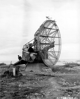 Иллюстрация к книге — Лучи смерти. Из истории геофизического, пучкового, климатического и радиологического оружия [i_037.jpg]