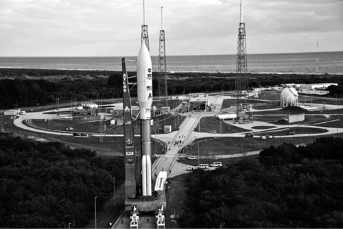 Иллюстрация к книге — Лучи смерти. Из истории геофизического, пучкового, климатического и радиологического оружия [i_055.jpg]