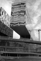 Иллюстрация к книге — Стив Джобс. Повелитель гаджетов или iкона общества потребления [i_059.jpg]