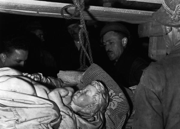 Иллюстрация к книге — Охотники за сокровищами [_43.jpg]