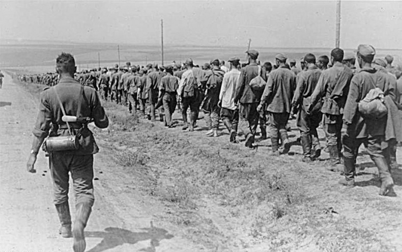 Иллюстрация к книге — РННА. Враг в советской форме [i_008.jpg]