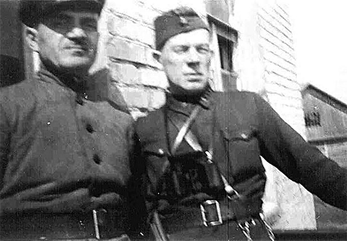 Иллюстрация к книге — РННА. Враг в советской форме [i_011.jpg]