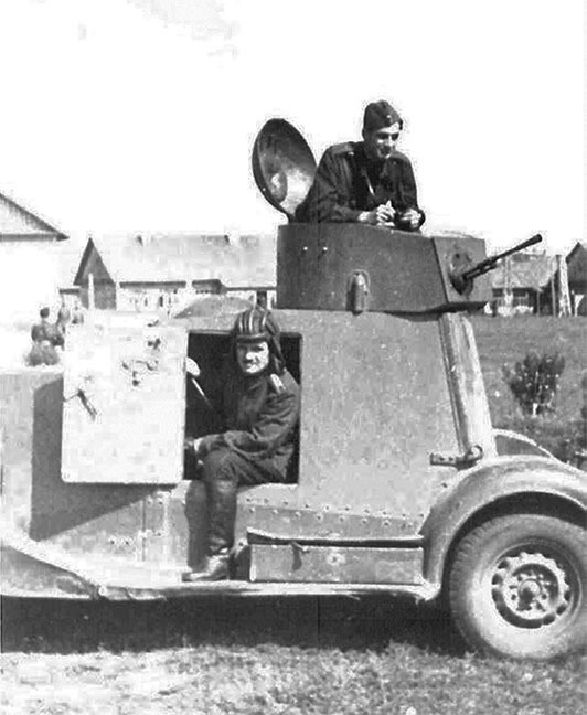 Иллюстрация к книге — РННА. Враг в советской форме [i_023.jpg]