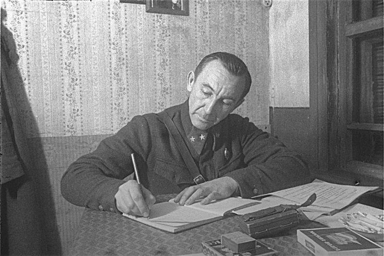 Иллюстрация к книге — РННА. Враг в советской форме [i_030.jpg]