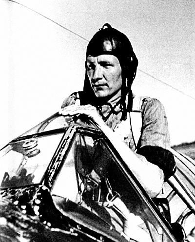 Иллюстрация к книге — Я бил «сталинских соколов». Лучший финский ас Второй Мировой [pic_17.jpg]