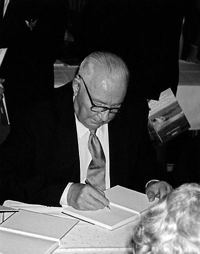 Иллюстрация к книге — Я бил «сталинских соколов». Лучший финский ас Второй Мировой [pic_4.jpg]