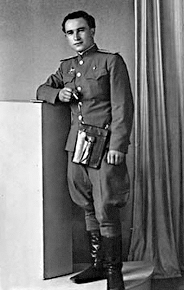 Иллюстрация к книге — Я взял Берлин и освободил Европу [sadredinovreshatzevadinovich.jpg]