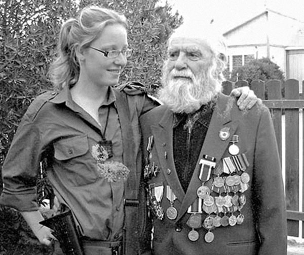 Иллюстрация к книге — Я взял Берлин и освободил Европу [stratievskijjisajjborisovich.jpg]