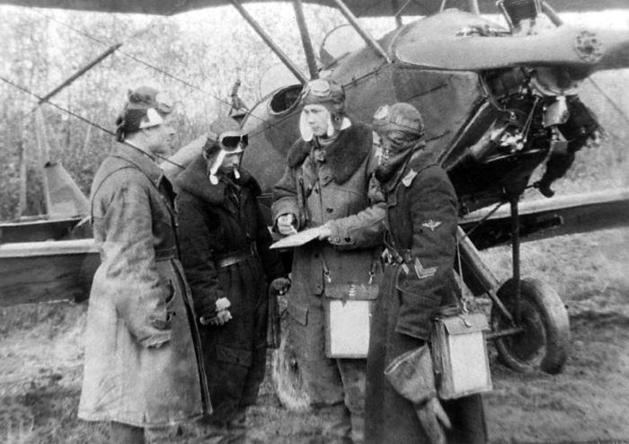 Иллюстрация к книге — Мы дрались на бомбардировщиках. Три бестселлера одним томом [_300.jpg]