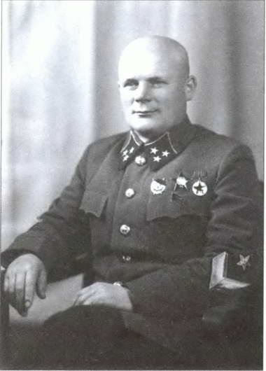 Иллюстрация к книге — Накануне 22 июня. Был ли готов Советский Союз к войне? [i_021.jpg]