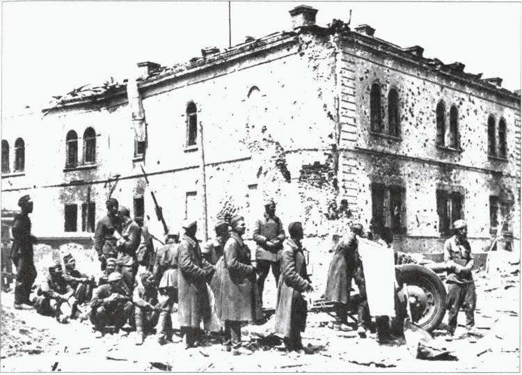 Иллюстрация к книге — Накануне 22 июня. Был ли готов Советский Союз к войне? [i_039.jpg]