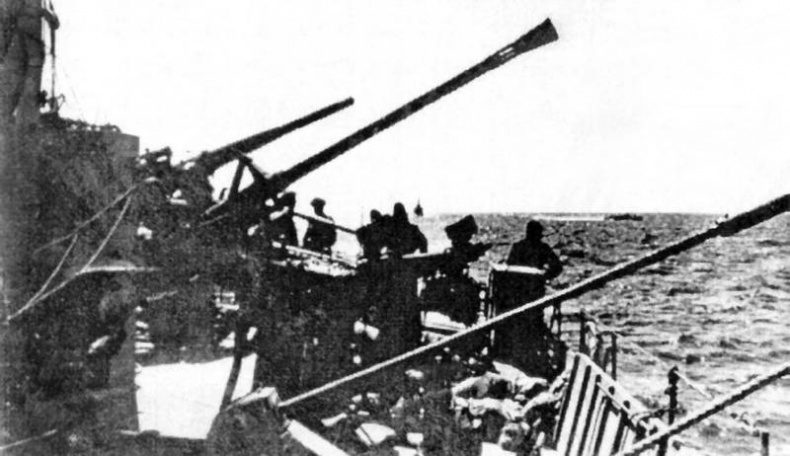 Иллюстрация к книге — Черноморский флот в Великой Отечественной войне. Краткий курс боевых действий [i_074.jpg]