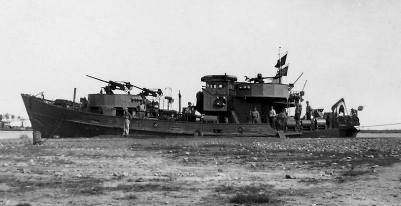 Иллюстрация к книге — Черноморский флот в Великой Отечественной войне. Краткий курс боевых действий [i_091.jpg]