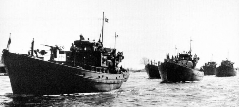 Иллюстрация к книге — Черноморский флот в Великой Отечественной войне. Краткий курс боевых действий [i_100.jpg]