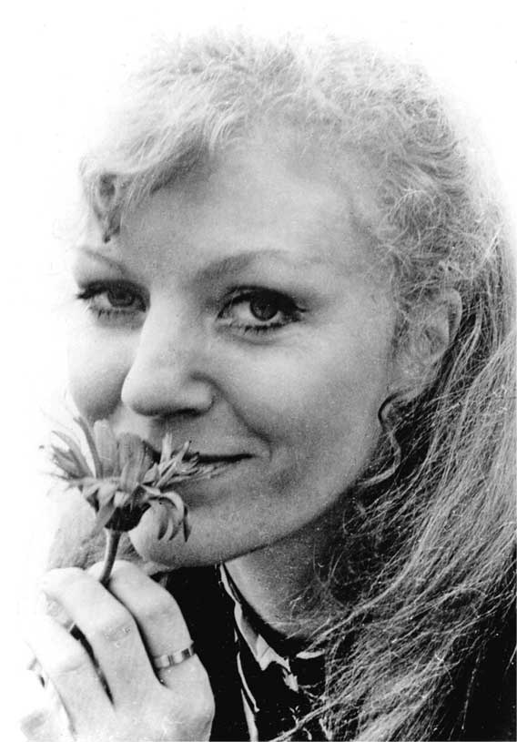 Иллюстрация к книге — Анна Герман. Сто воспоминаний о великой певице [i_014.jpg]