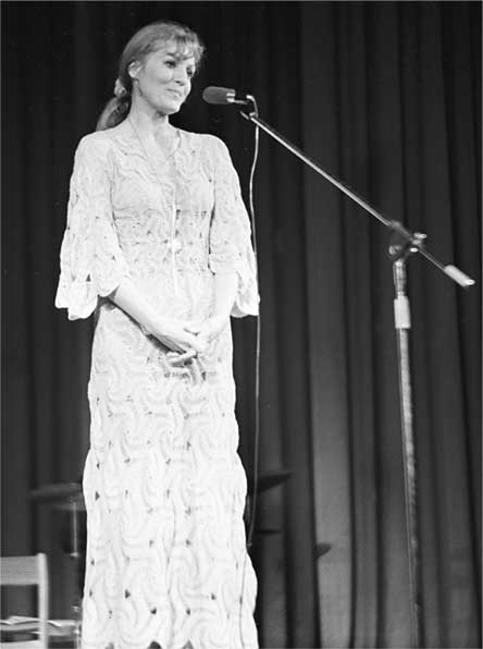 Иллюстрация к книге — Анна Герман. Сто воспоминаний о великой певице [i_053.jpg]